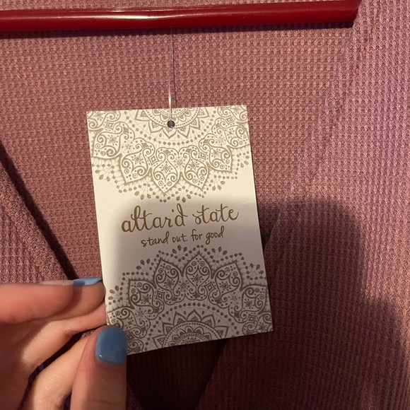 Crop top - Picture 2 of 3